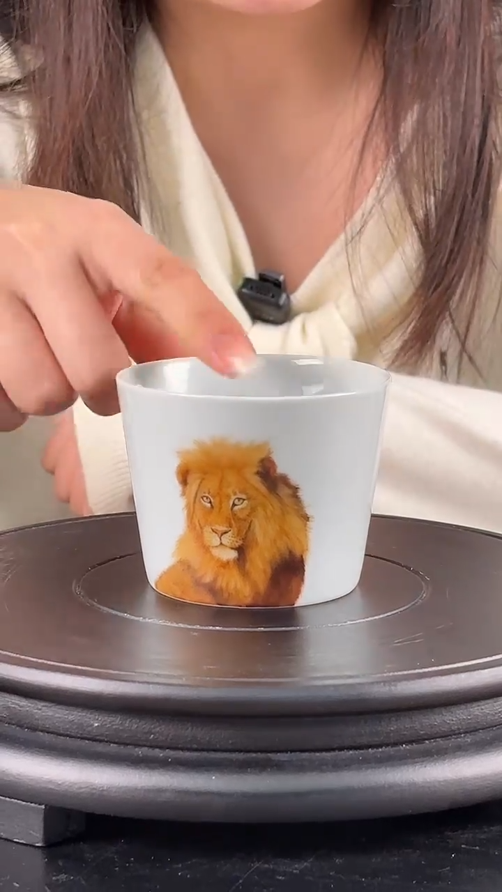 杯子陶瓷谭龙操《狮子陶瓷单杯