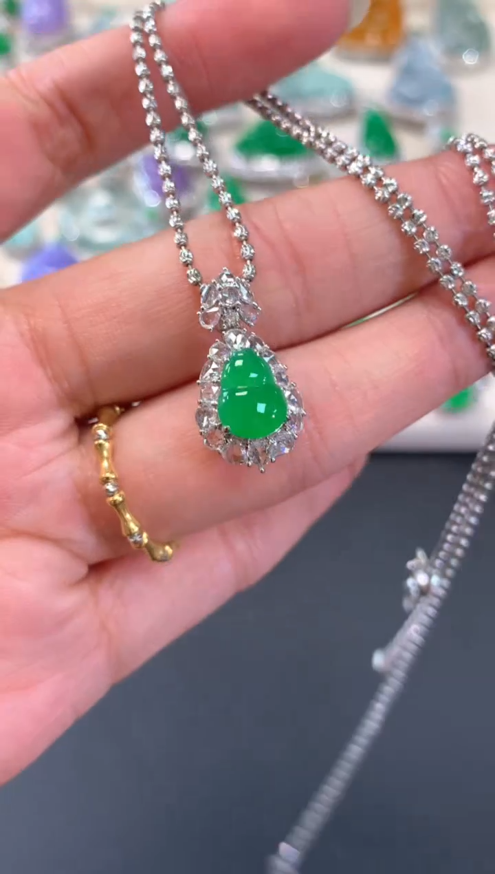 【闪购商品】翡翠吊坠(不含链)18K金镶嵌A181|18800