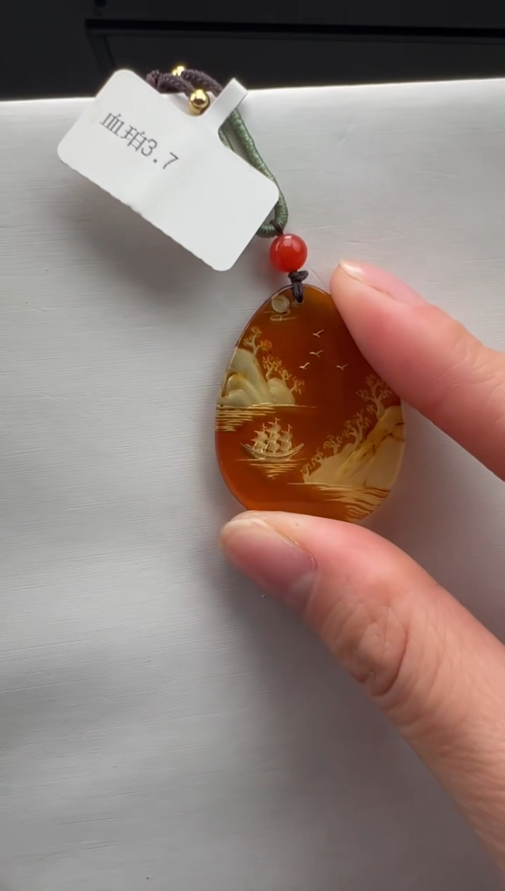 琥珀颈饰未镶嵌吊坠