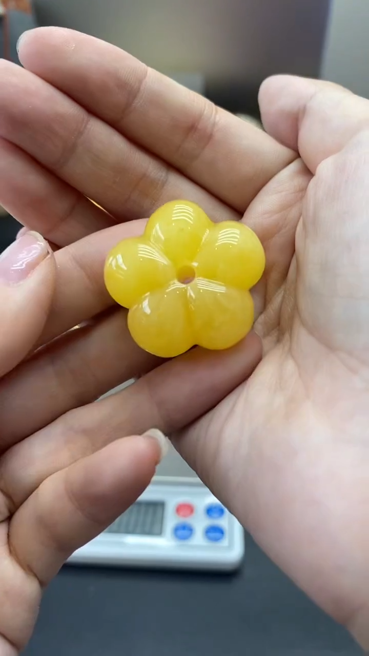 琥珀未镶嵌珠宝奇石2542