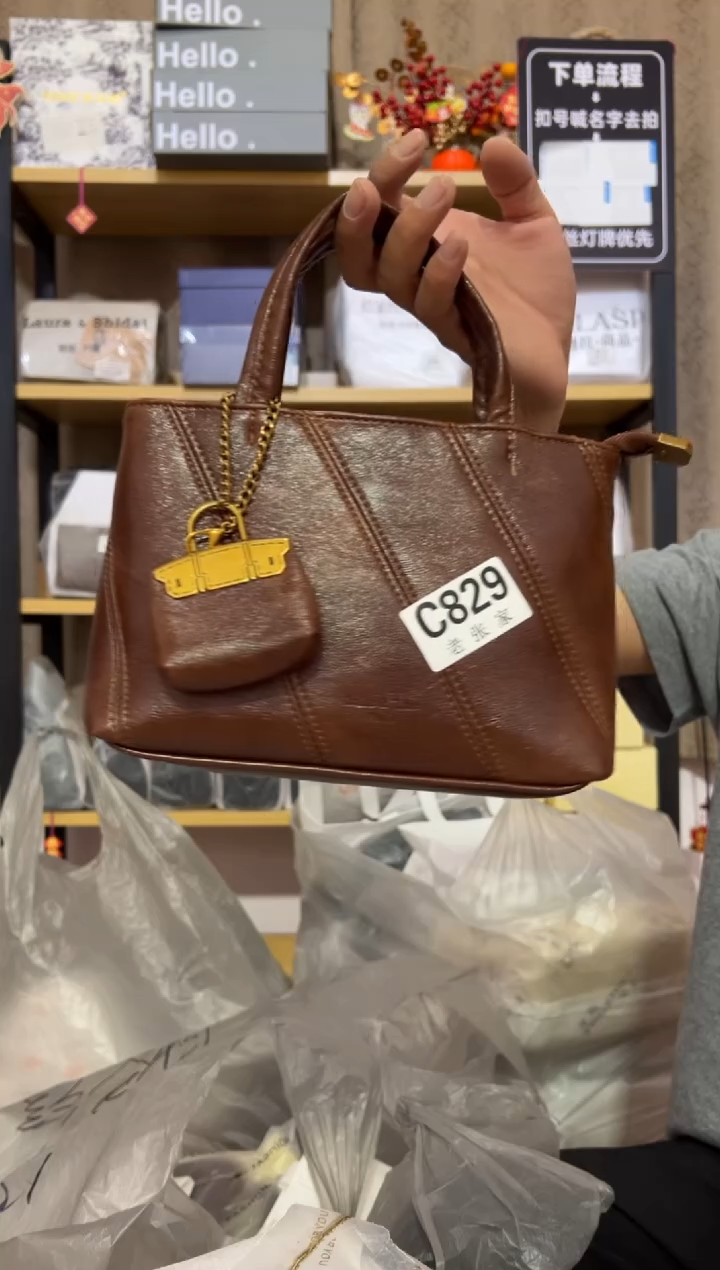 小牛剖层皮革老张家女包829