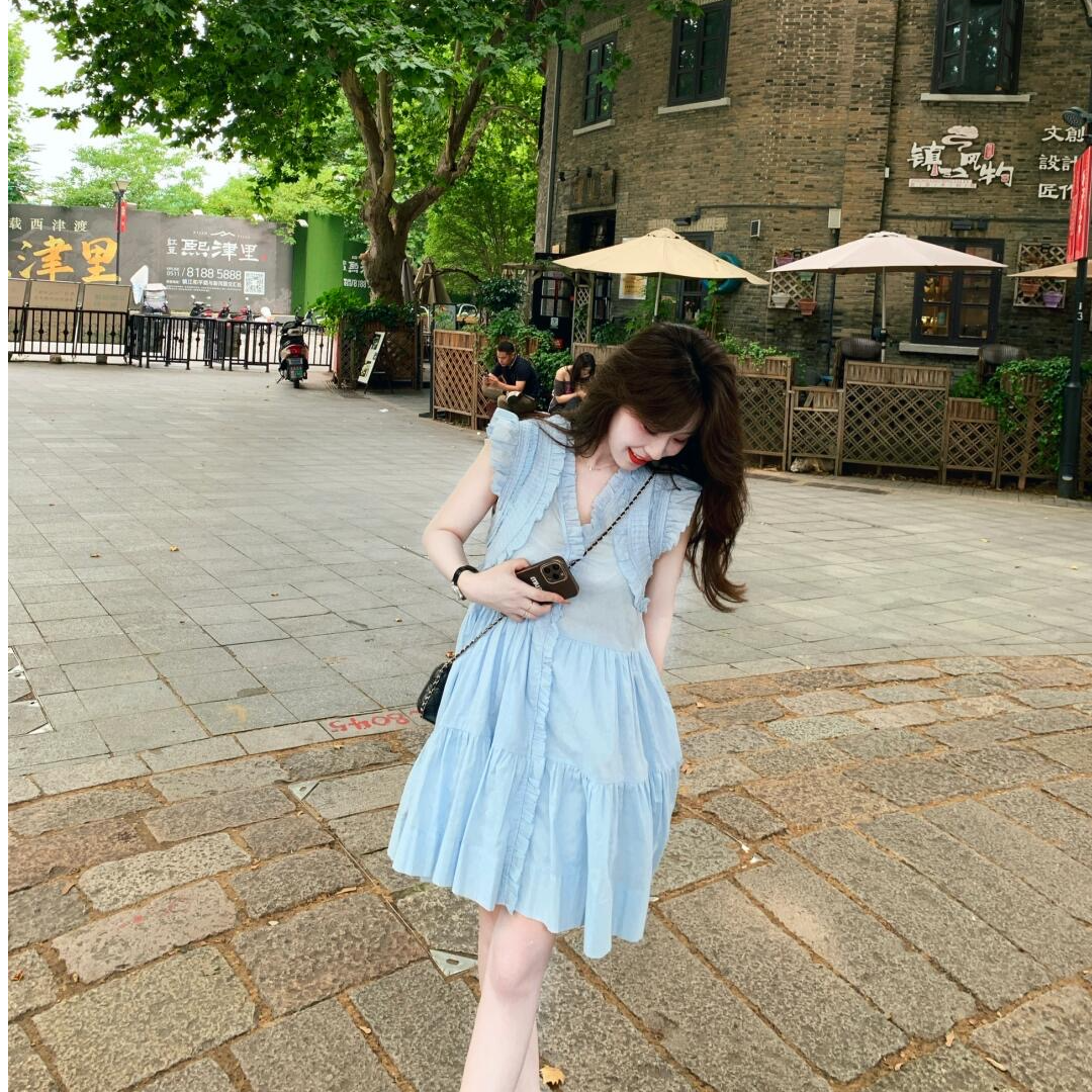 【现货】法式气质蓝色连衣裙子夏季2025新款小个子别致绝美收腰裙子