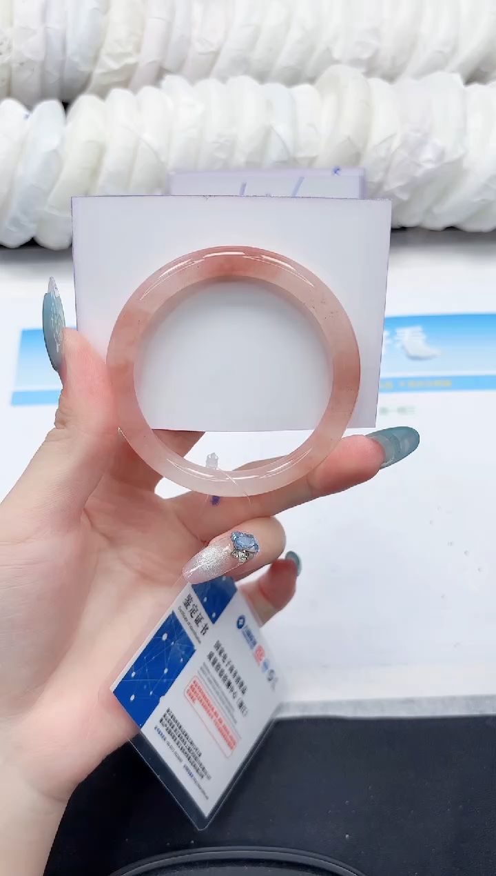 石英质玉手镯未镶嵌70-56