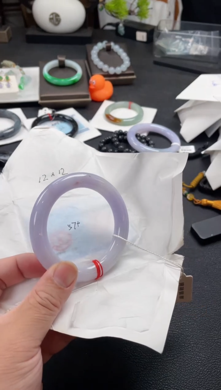 【闪购商品】翡翠手镯未镶嵌57圆条