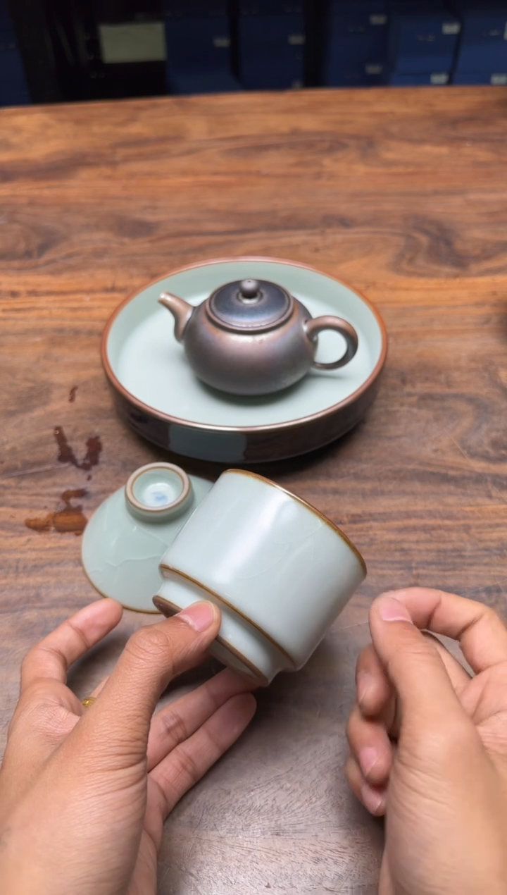 无**鱼刘钦莹 铁胎汝釉 容天杯