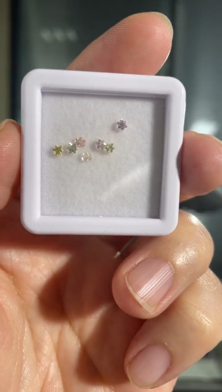 【闪购商品】蓝宝石裸石未镶嵌六角形69.9分