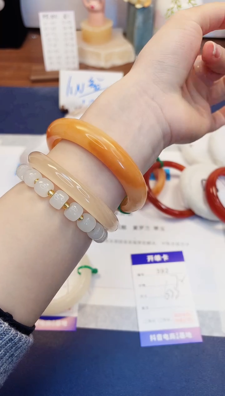 【闪购商品】石英质玉手镯未镶嵌392-财气镯-圈口63