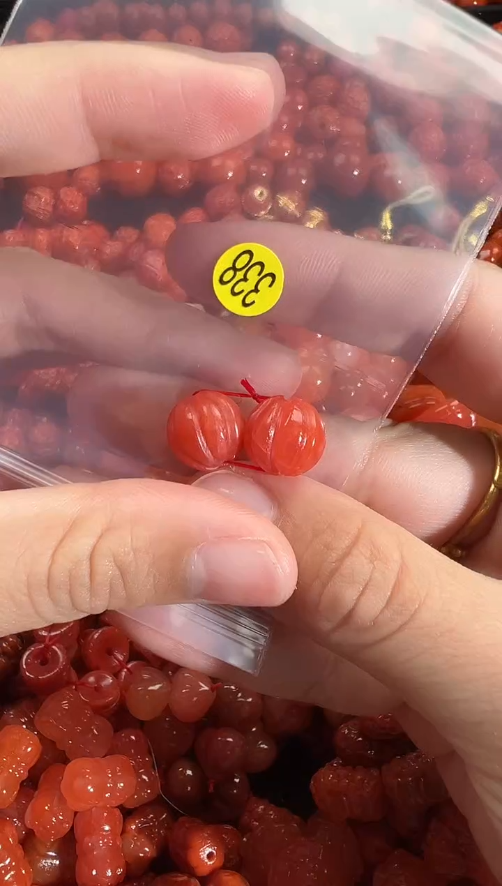 颈饰未镶嵌南红玛瑙1