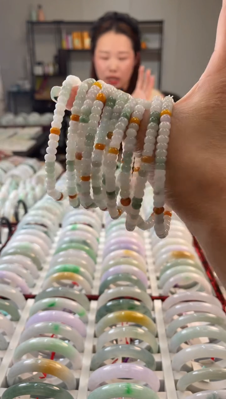 颈饰未镶嵌翡翠多样性发一