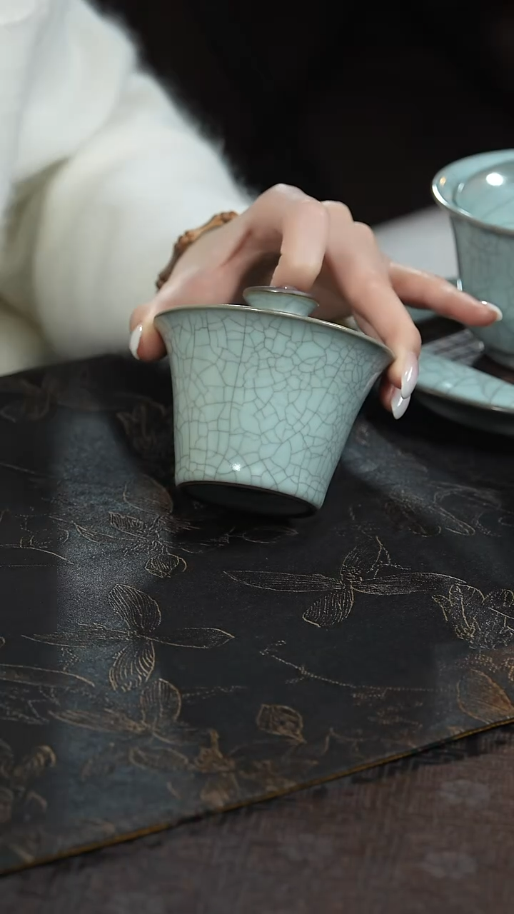 瓷秋**月程智强 天青 马蹄两才盖碗