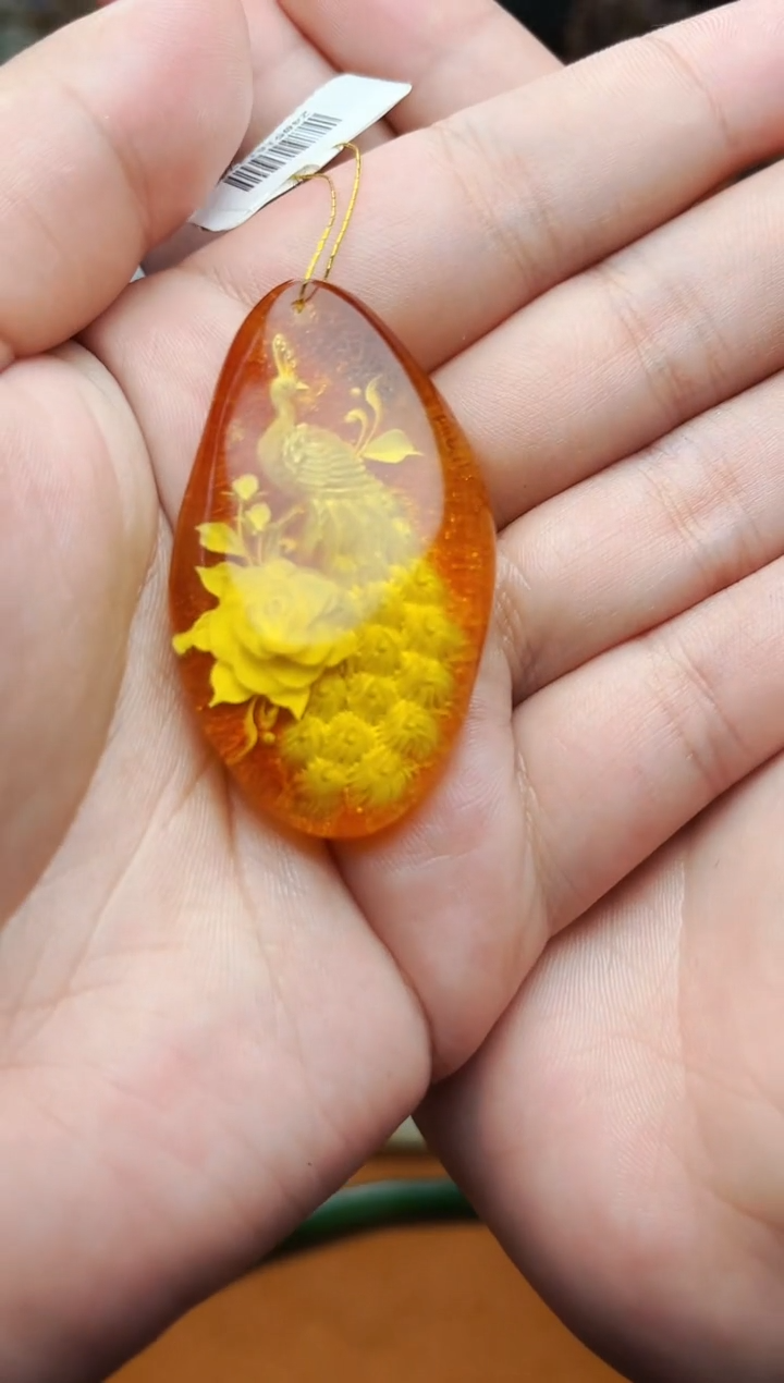 【闪购商品】琥珀颈饰未镶嵌孔雀