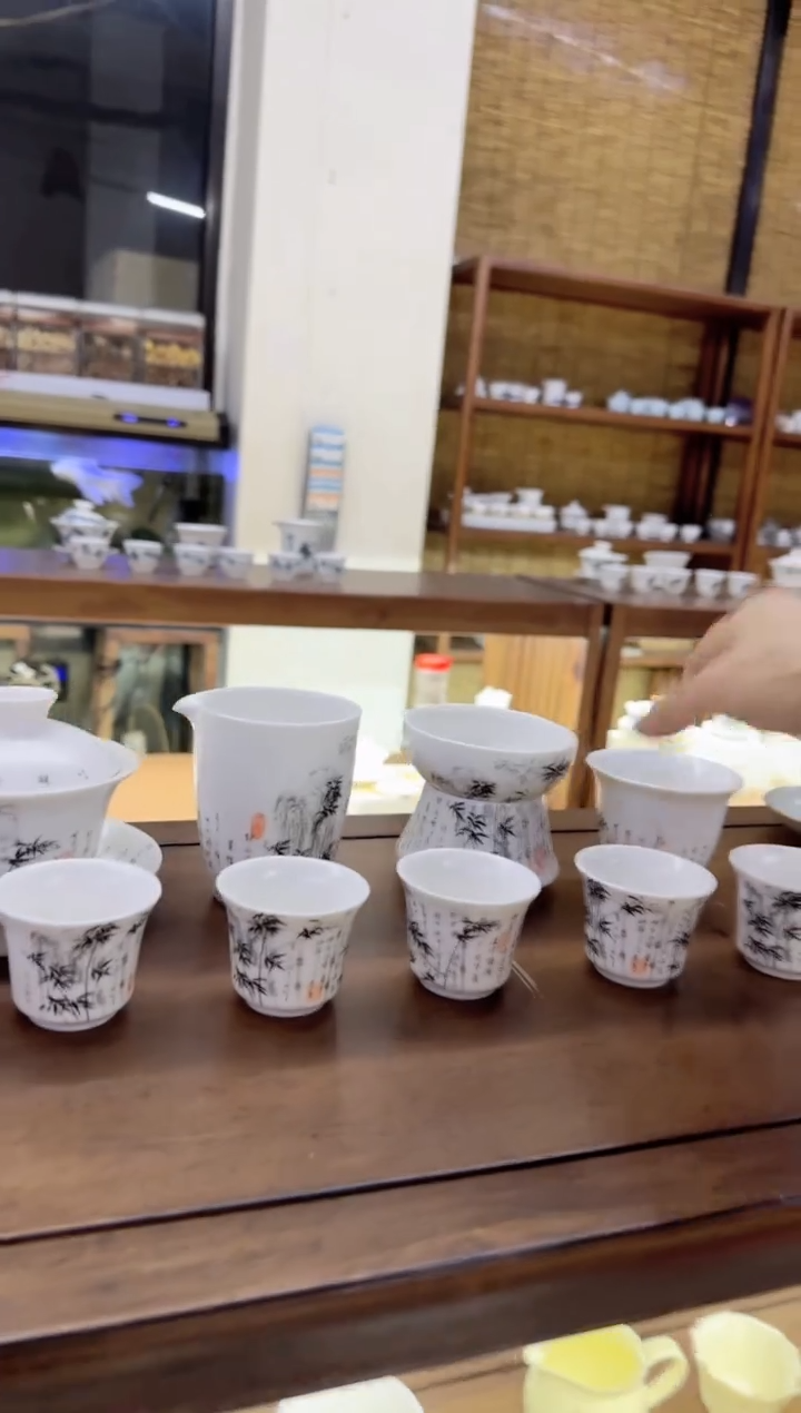 【闪购商品】瓷片言泥言泥言泥@YN