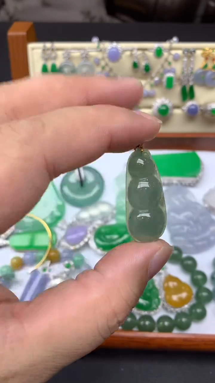 【闪购商品】翡翠颈饰18K金镶嵌147-天然翡翠