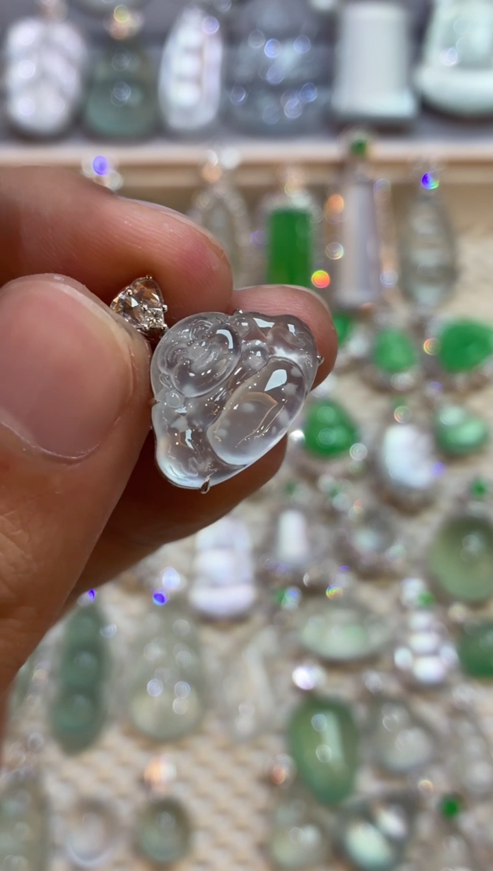 吊坠(不含链)18K金镶嵌翡翠哈****5佛公