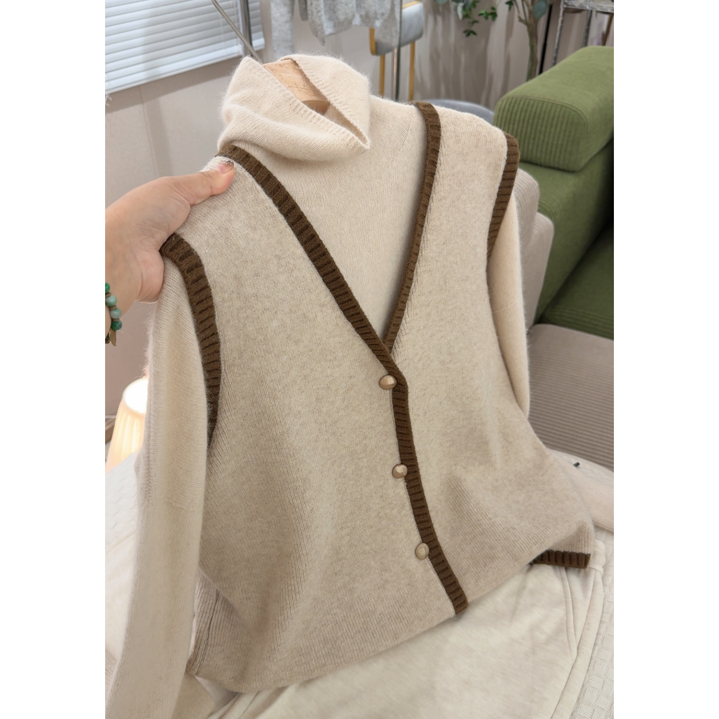 2146【镶边开衫马夹】秋季新款V领无袖背心女士宽松外穿针织衫