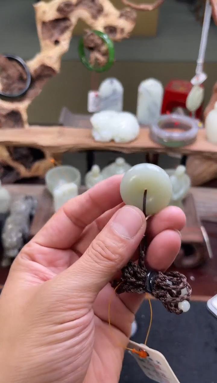 【闪购商品】和田玉未镶嵌吊坠且末青白 28+平安扣900569