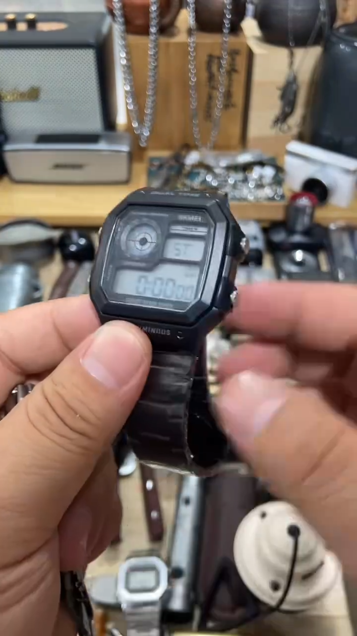 瓷片闪购商品  如图所示
