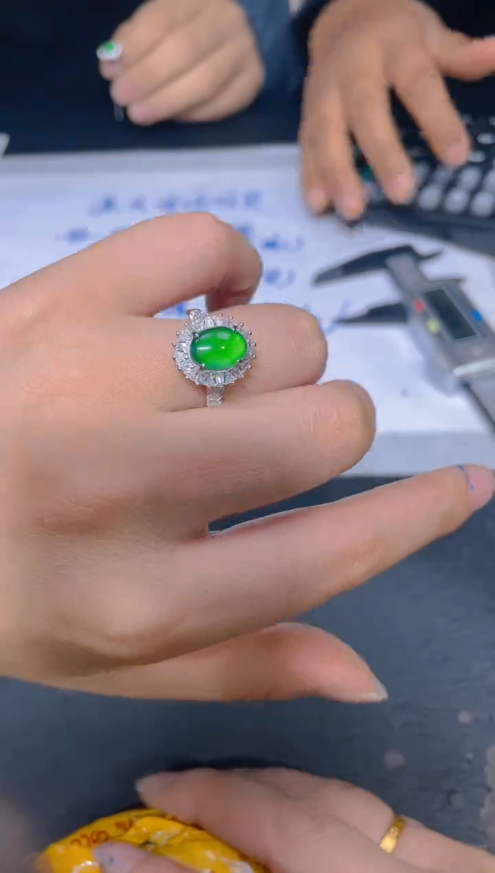 【闪购商品】定制翡翠未镶嵌118定制翡翠多样性发其一