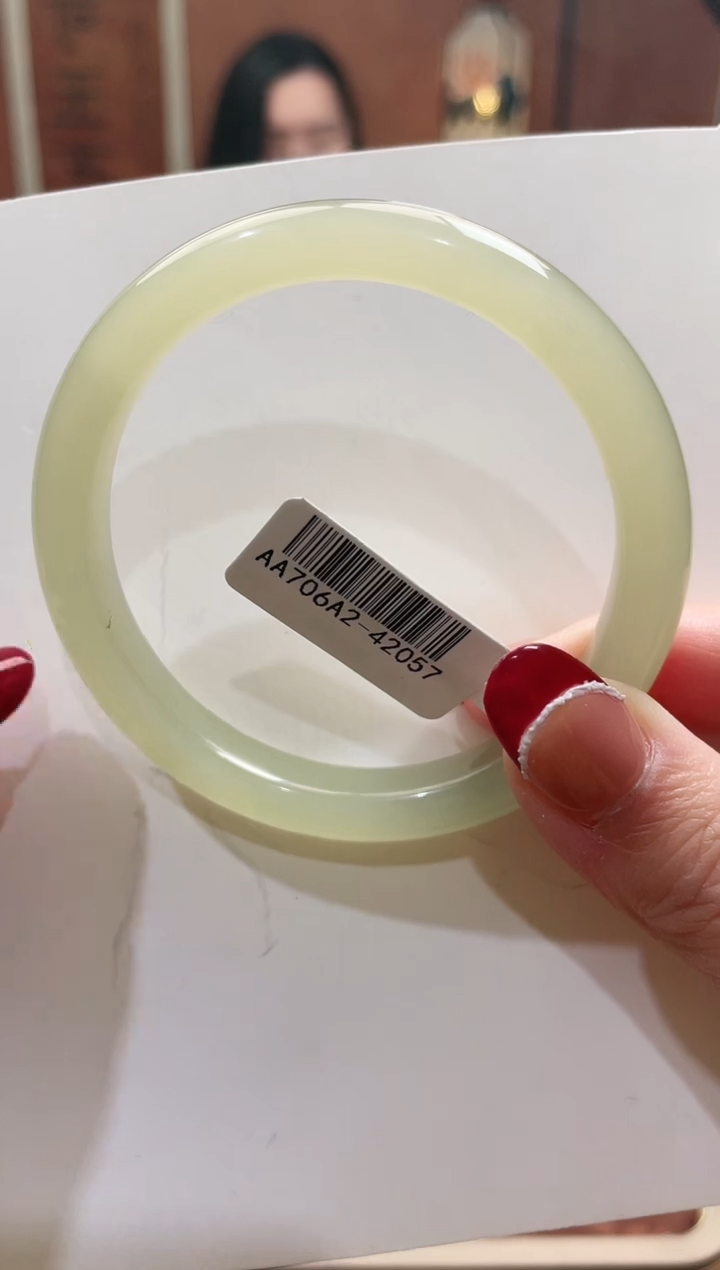 【闪购商品】和田玉手镯未镶嵌56