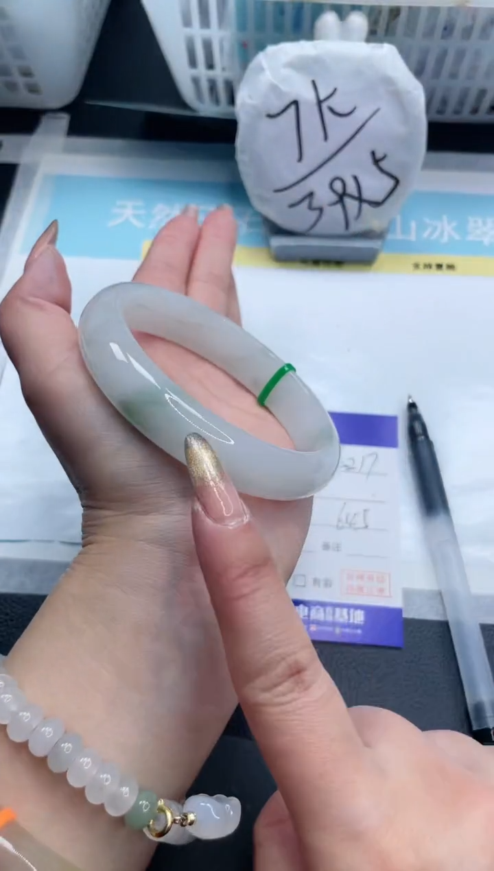 【闪购商品】石英质玉手镯未镶嵌21S217-64