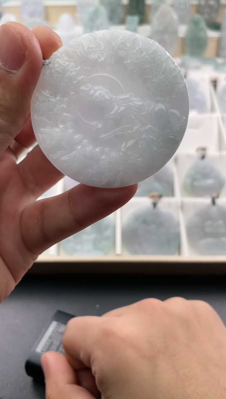 翡翠未镶嵌颈饰..../5/24/ 168