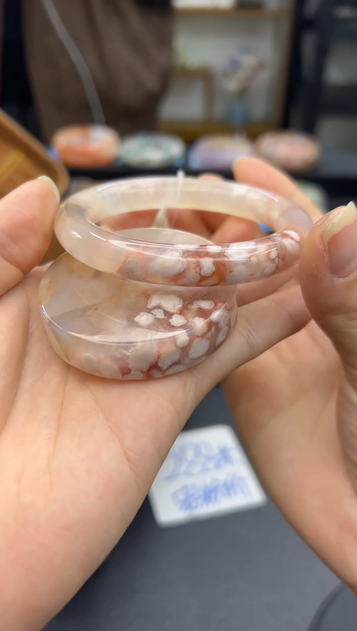 【闪购商品】石英质玉手镯未镶嵌A265(55圈赠送镯心)