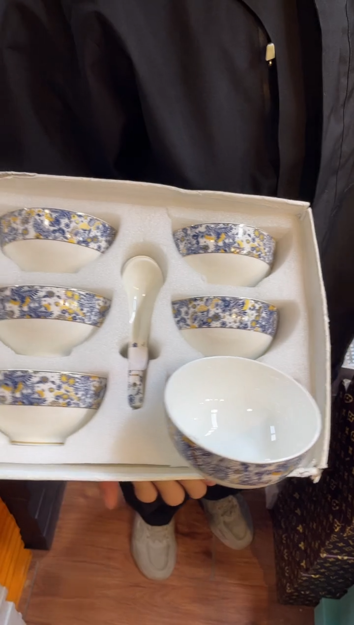 杯鸿辉家品牌瓷器，京东包邮！