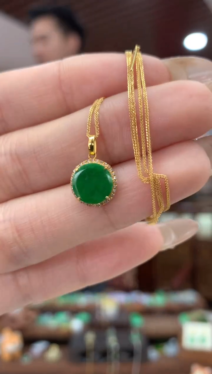【闪购商品】翡翠套链18K金镶嵌圆牌
