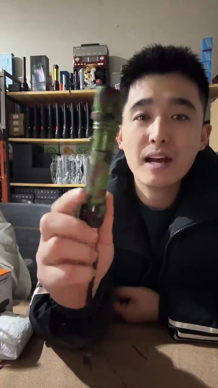 开播合金手电无电池坏的裸机发3