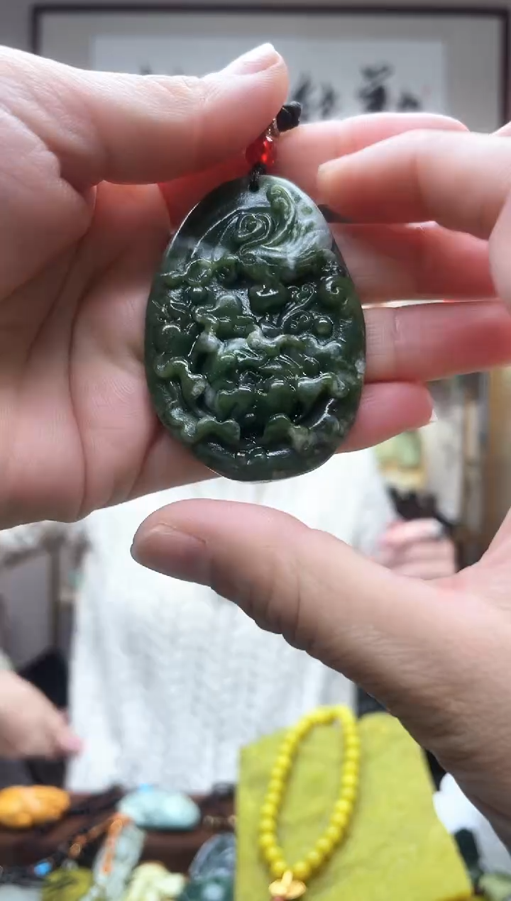 未镶嵌岫玉吊坠·