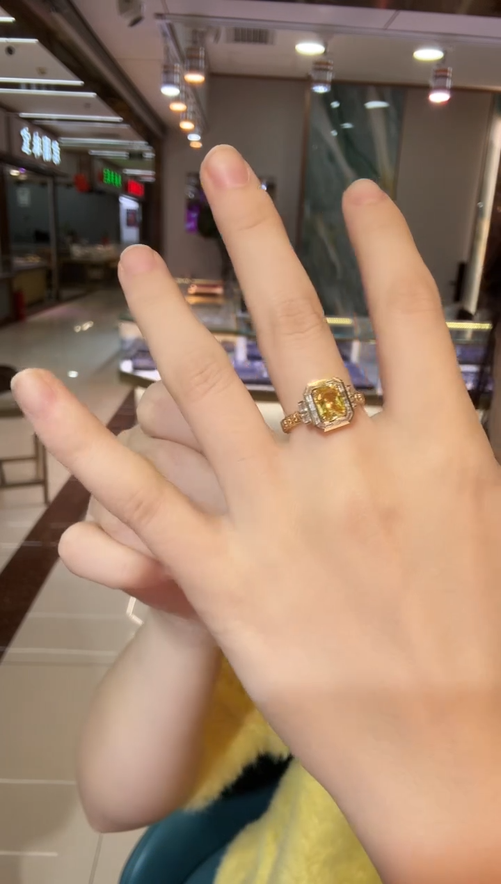 戒指蓝宝石18K金镶嵌1.10ct