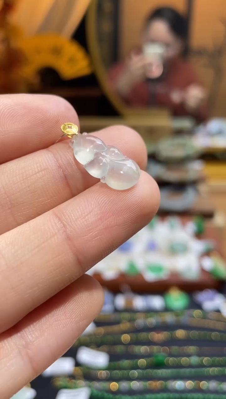 颈饰18K金镶嵌翡翠18K金镶嵌