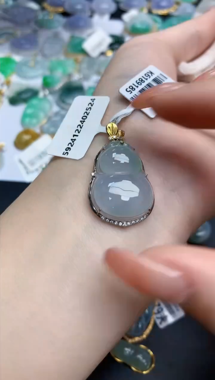 【闪购商品】翡翠颈饰18K金镶嵌天然缅甸翡翠A货