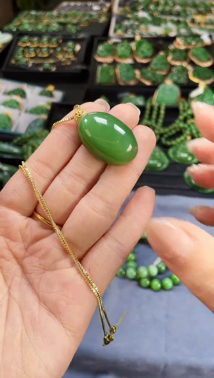 【闪购商品】和田玉吊坠18K金镶嵌多样性发一