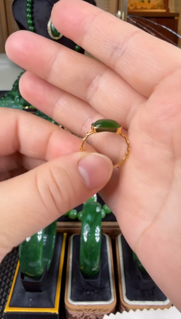 【闪购商品】和田玉（碧玉）戒指18K金镶嵌 