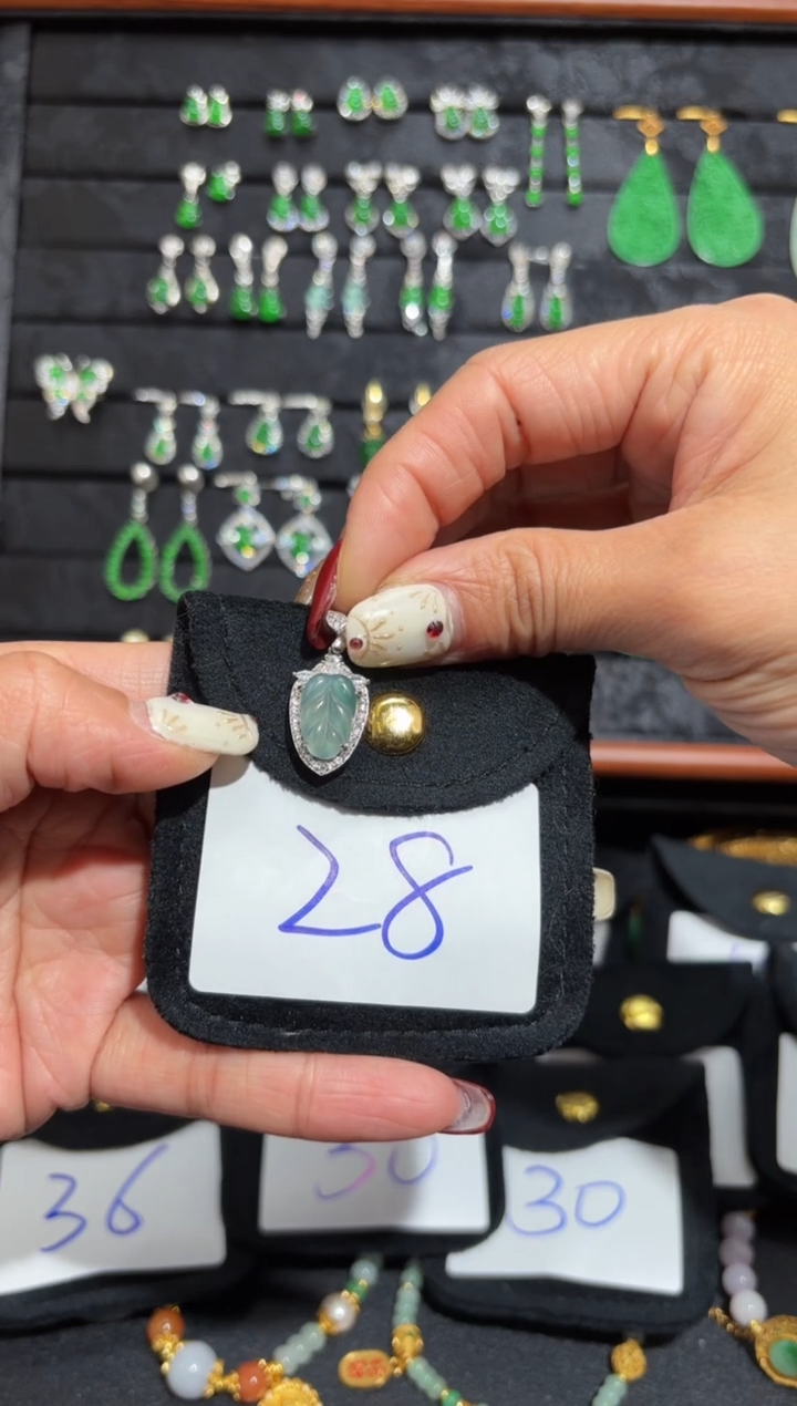 【闪购商品】翡翠颈饰银S925镶嵌蛋面/支持复检/一件