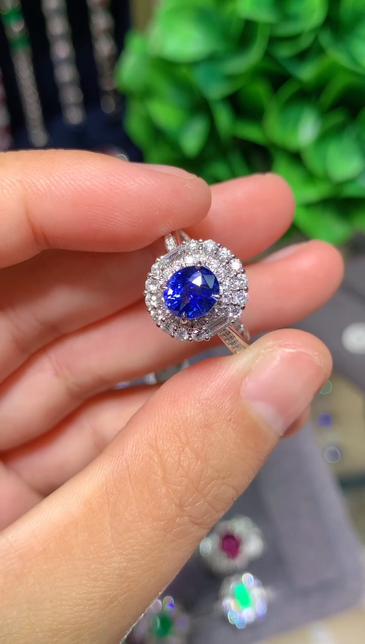 戒指蓝宝石18K金镶嵌1.18ct