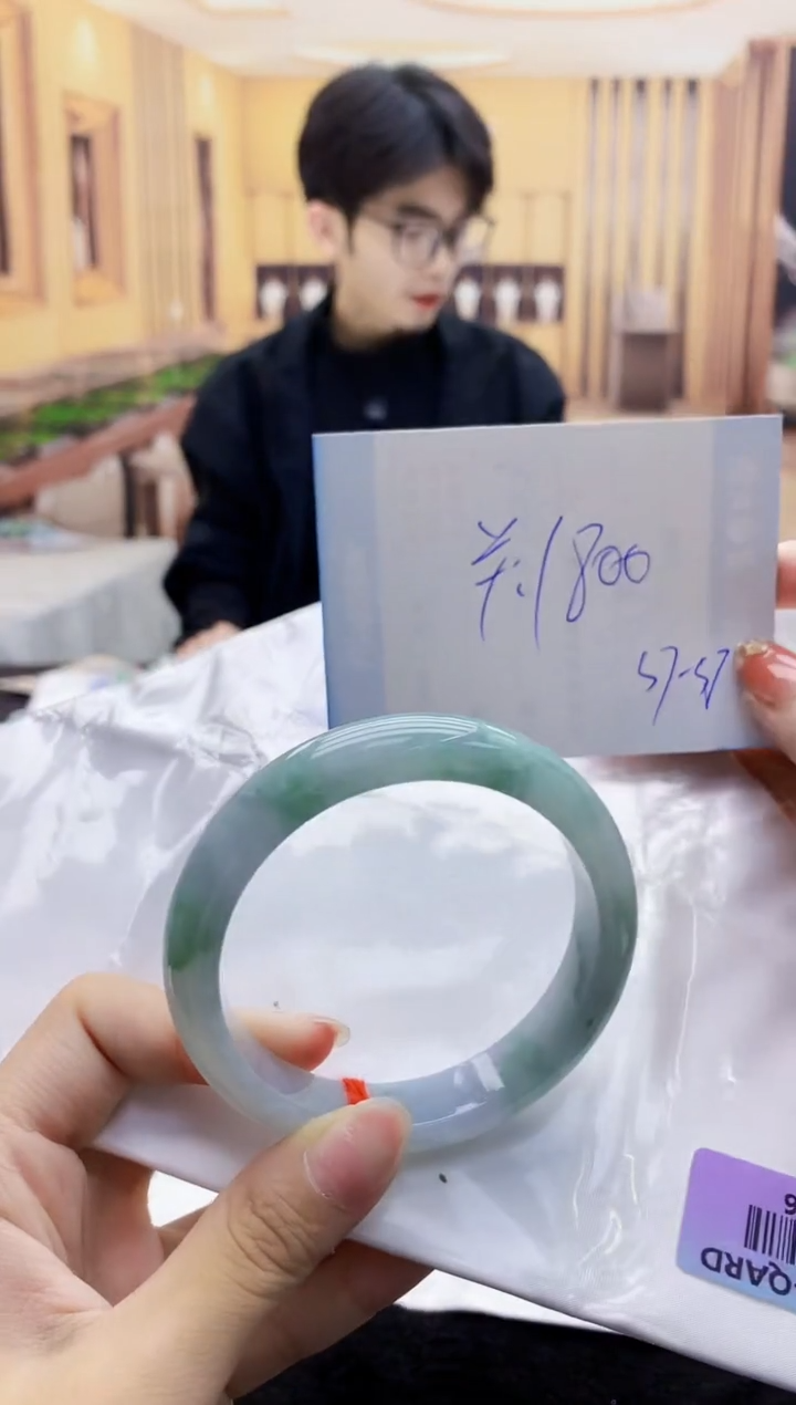 【闪购商品】翡翠手镯未镶嵌    H38-6