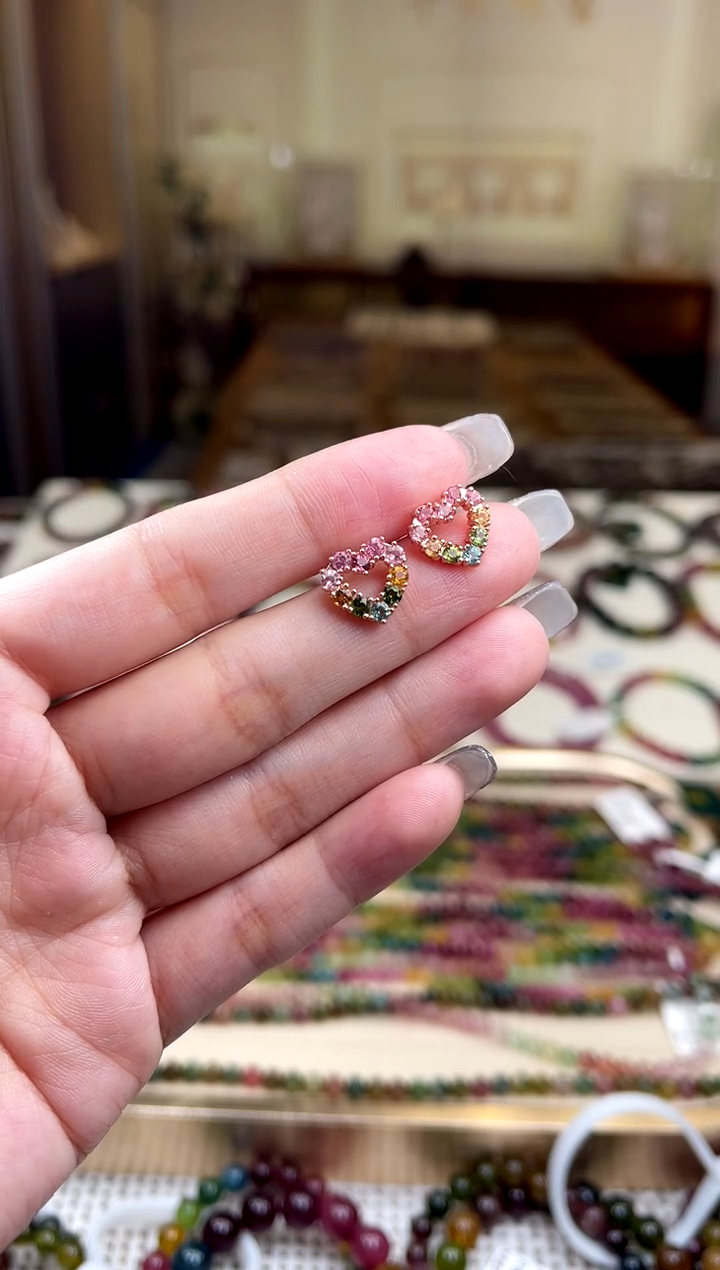 【闪购商品】碧玺/银S925镶嵌碧玺耳钉多样性发货