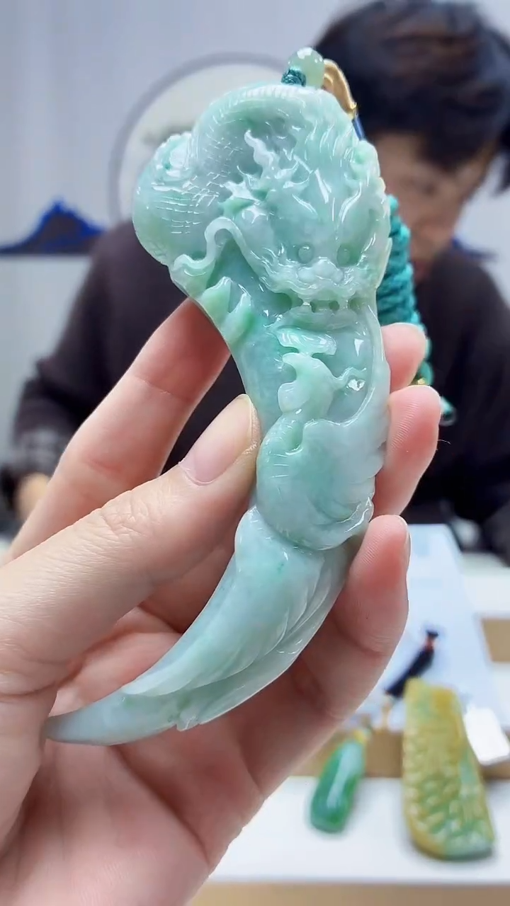 未镶嵌定制翡翠5145zm-毛货挂件46龙牙