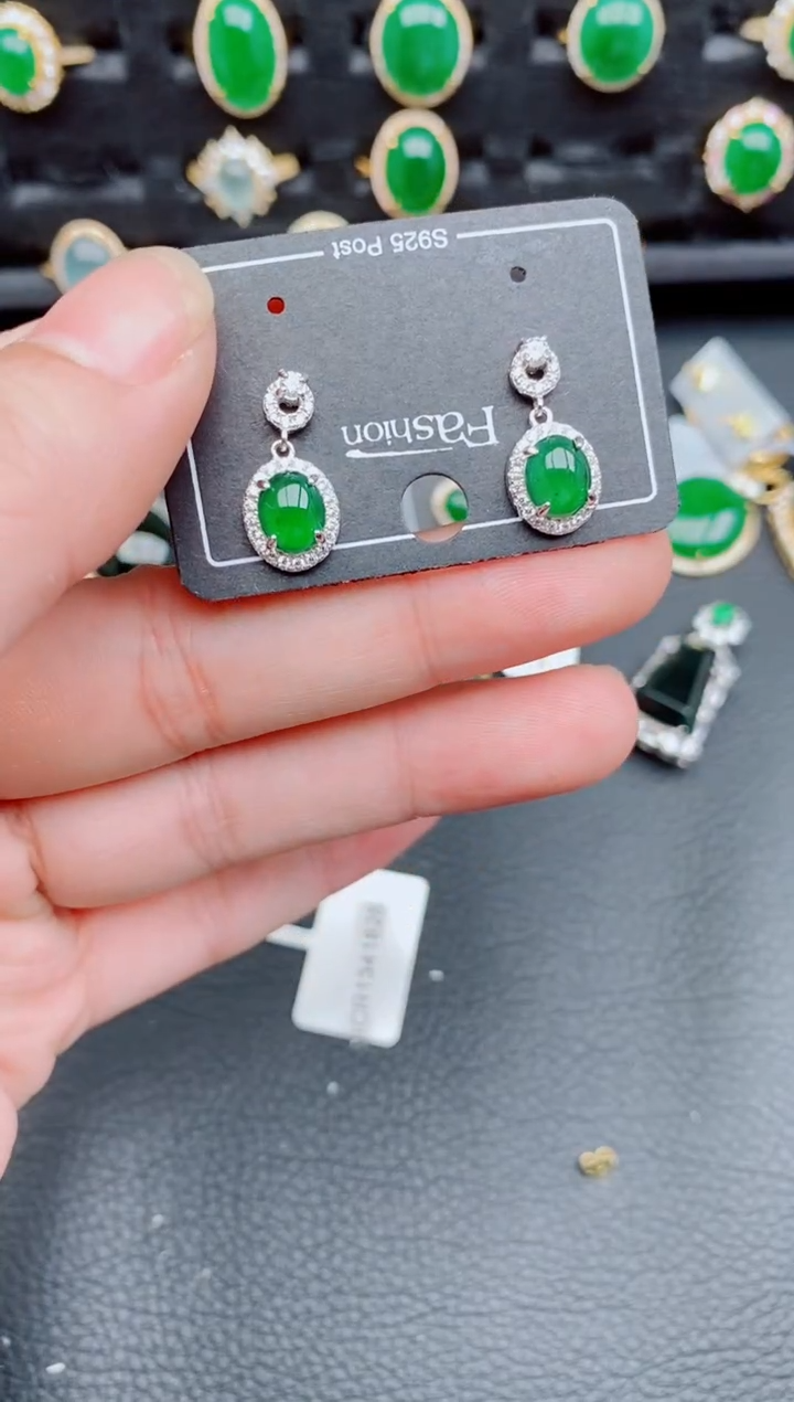 【闪购商品】翡翠耳饰银S925镶嵌天然a货翡翠484