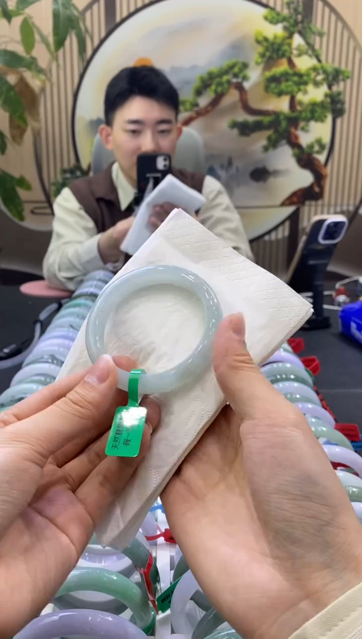 未镶嵌手镯翡翠2404