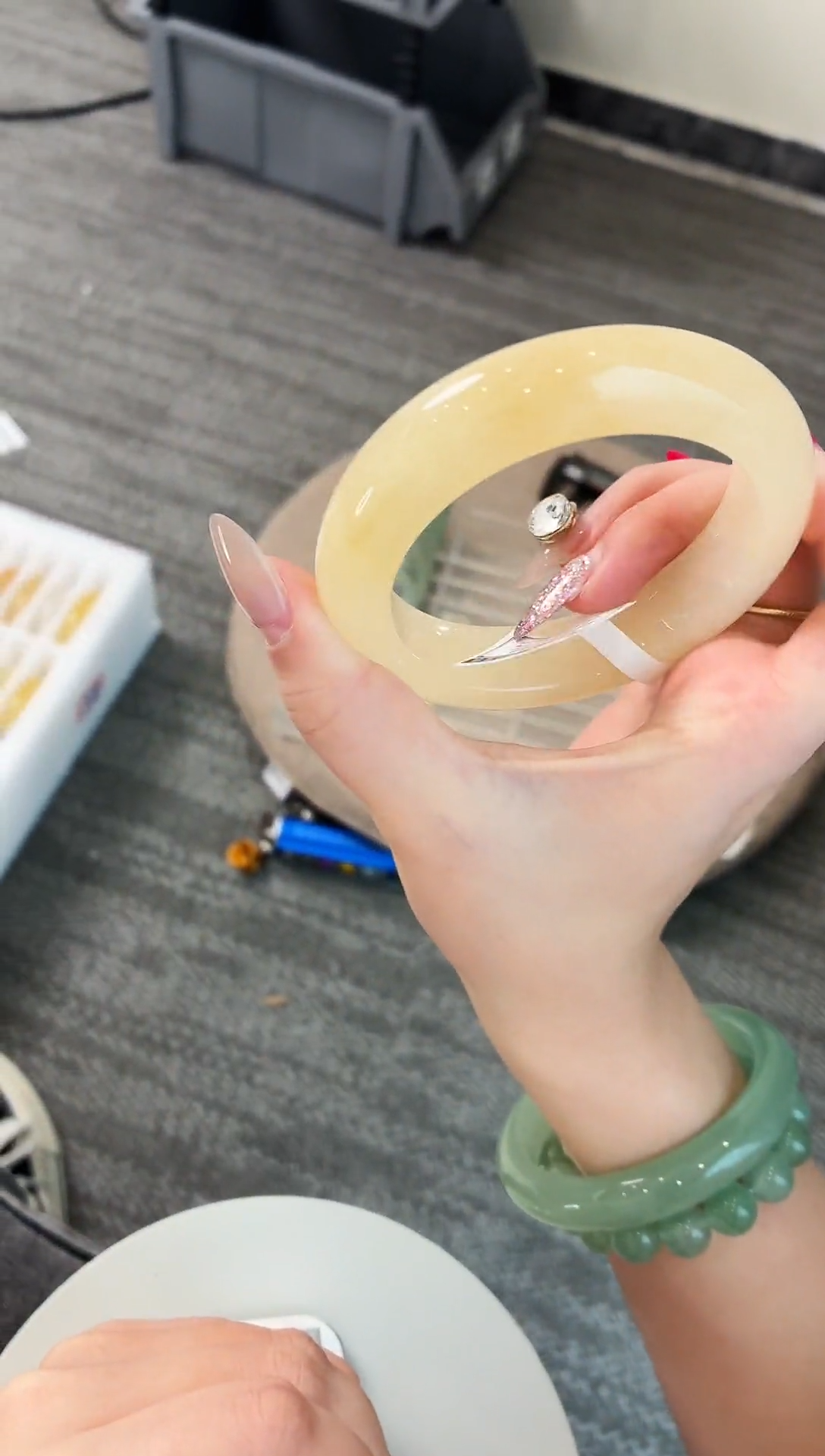 未镶嵌手镯石英质玉19.56