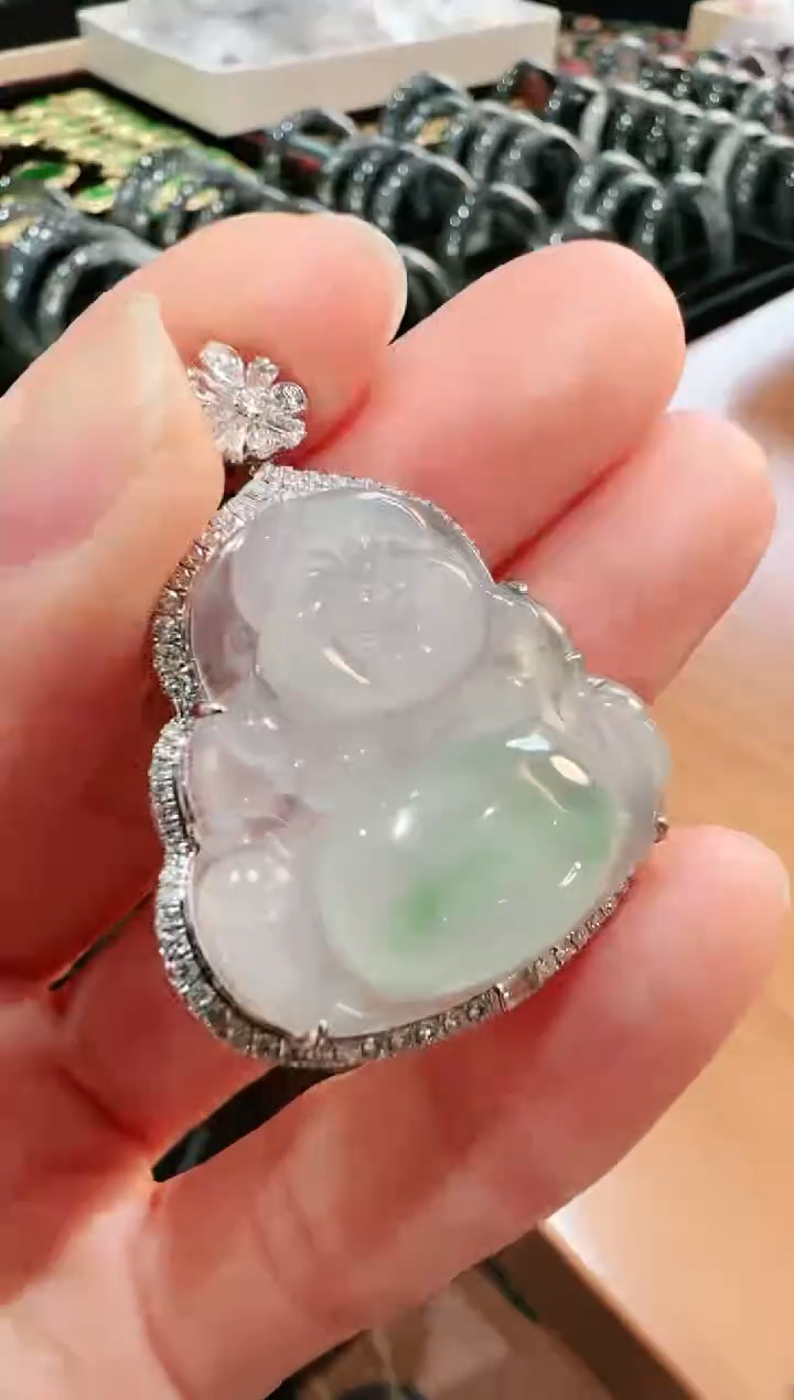 【闪购商品】翡翠颈饰18K金镶嵌吊坠