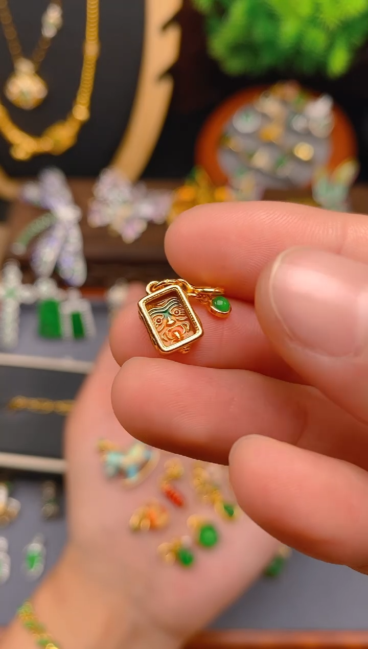 【闪购商品】翡翠吊坠(不含链)银S925镶嵌扎吉拉母