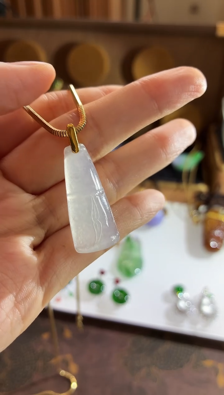 吊坠(不含链)18K金镶嵌翡翠吊坠