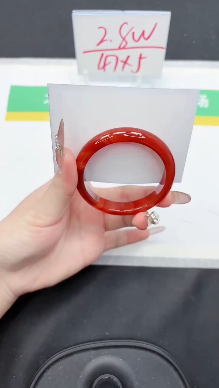 【闪购商品】石英质玉手镯未镶嵌80-54