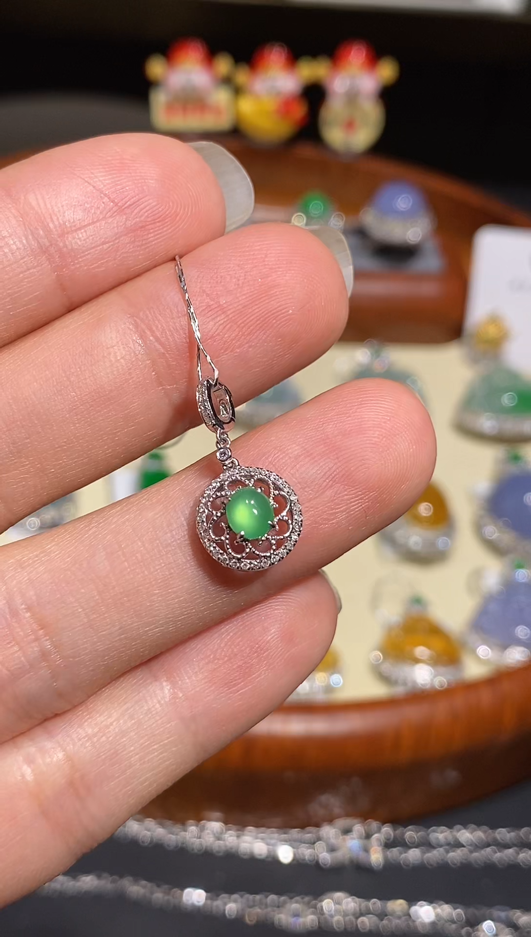 【闪购商品】翡翠吊坠(不含链)18K金镶嵌吊坠