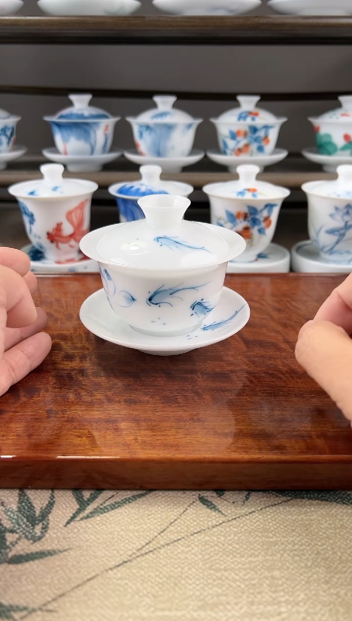 微瑕高冰荷花鱼聚130ml三才盖碗