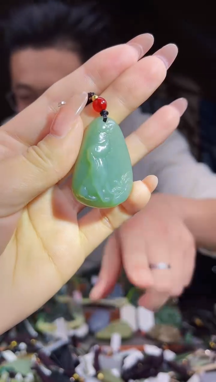 【闪购商品】和田玉颈饰未镶嵌拍一发一